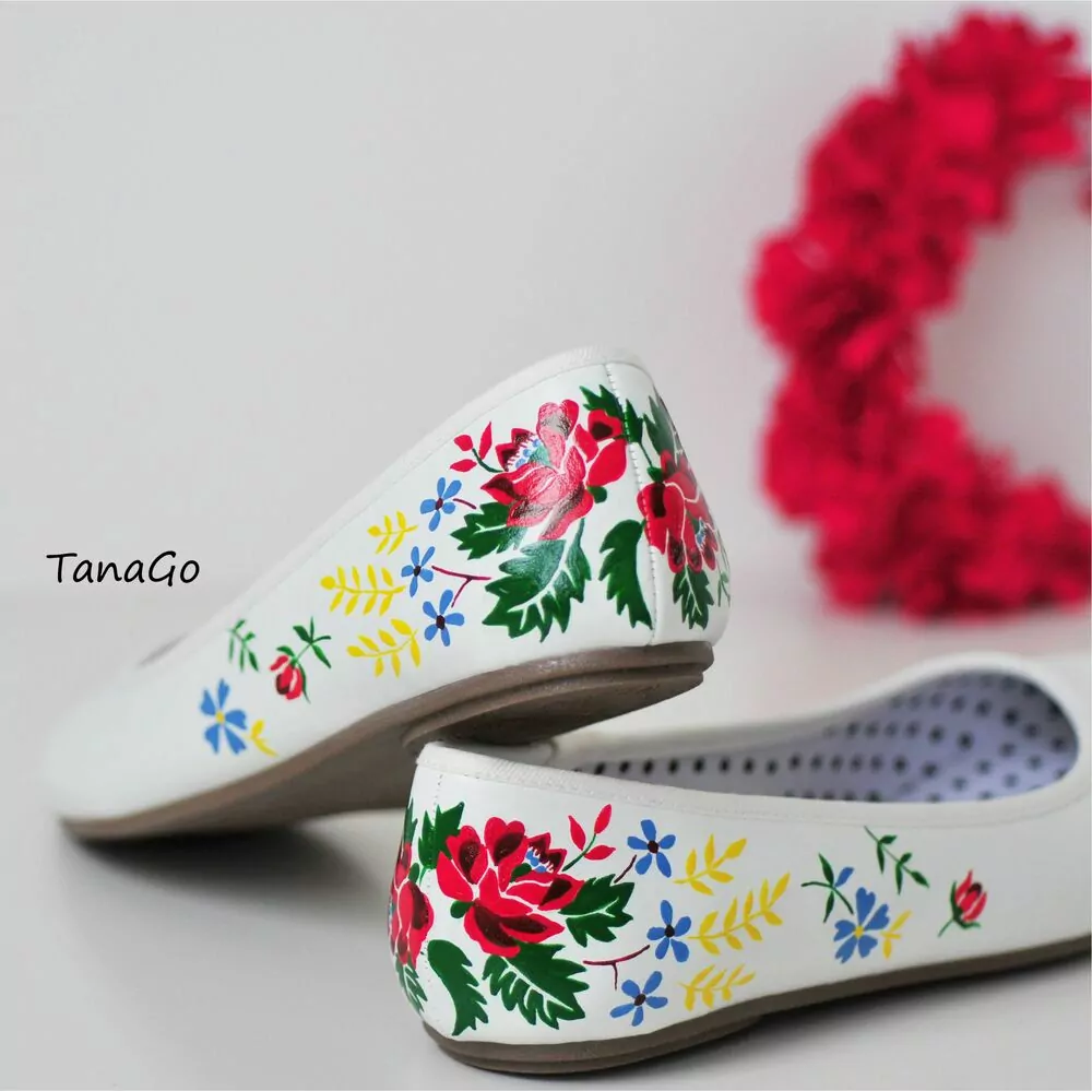 Baleríny Folklór - vzor na patě