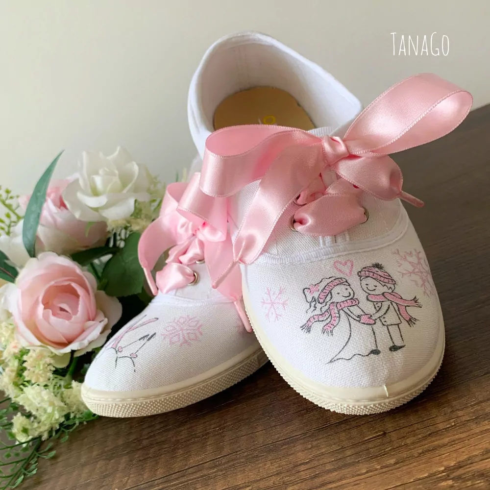 Zimní svatební tenisky s vločkami v růžové