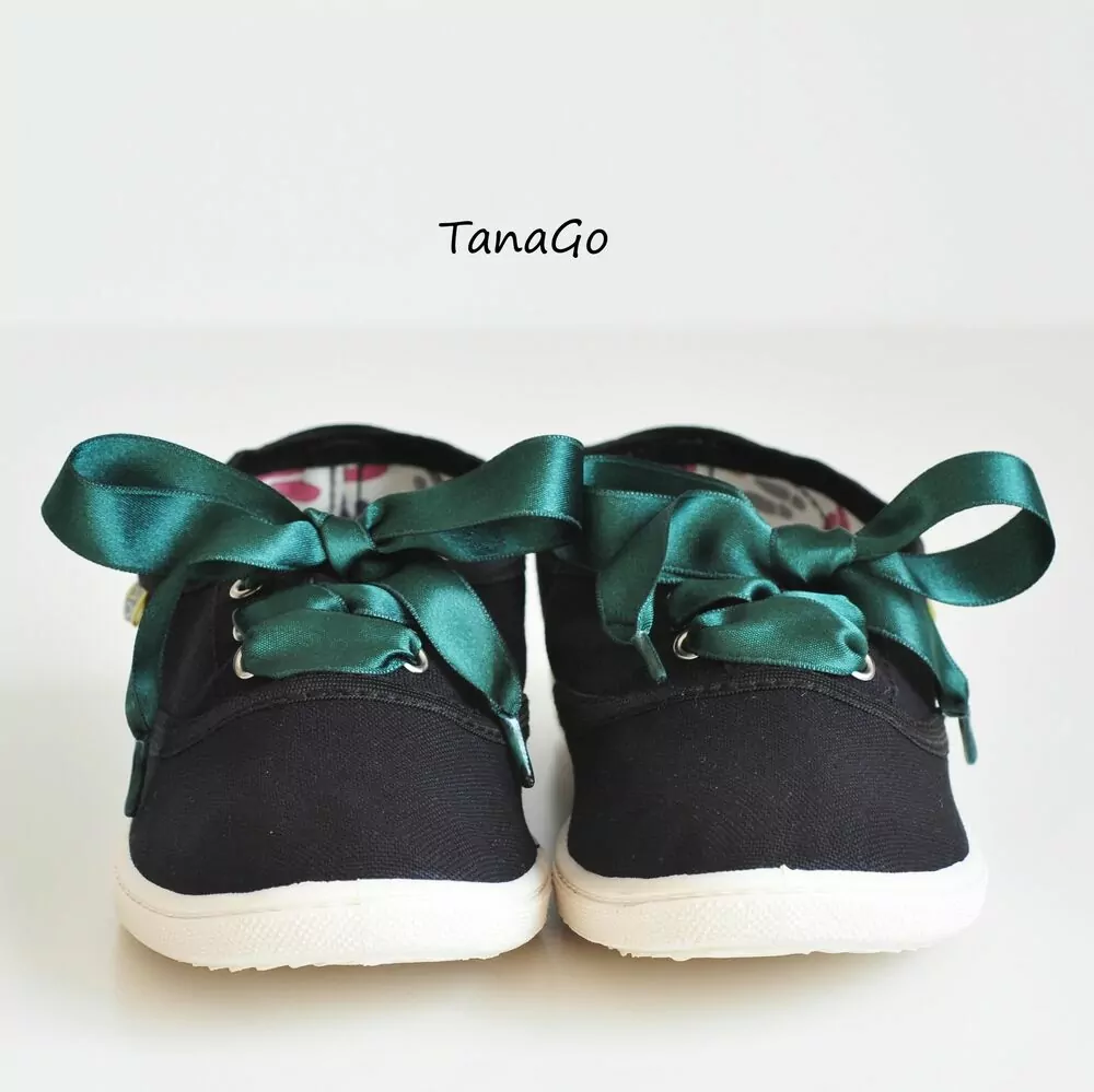 Smaragdové saténové tkaničky no.7