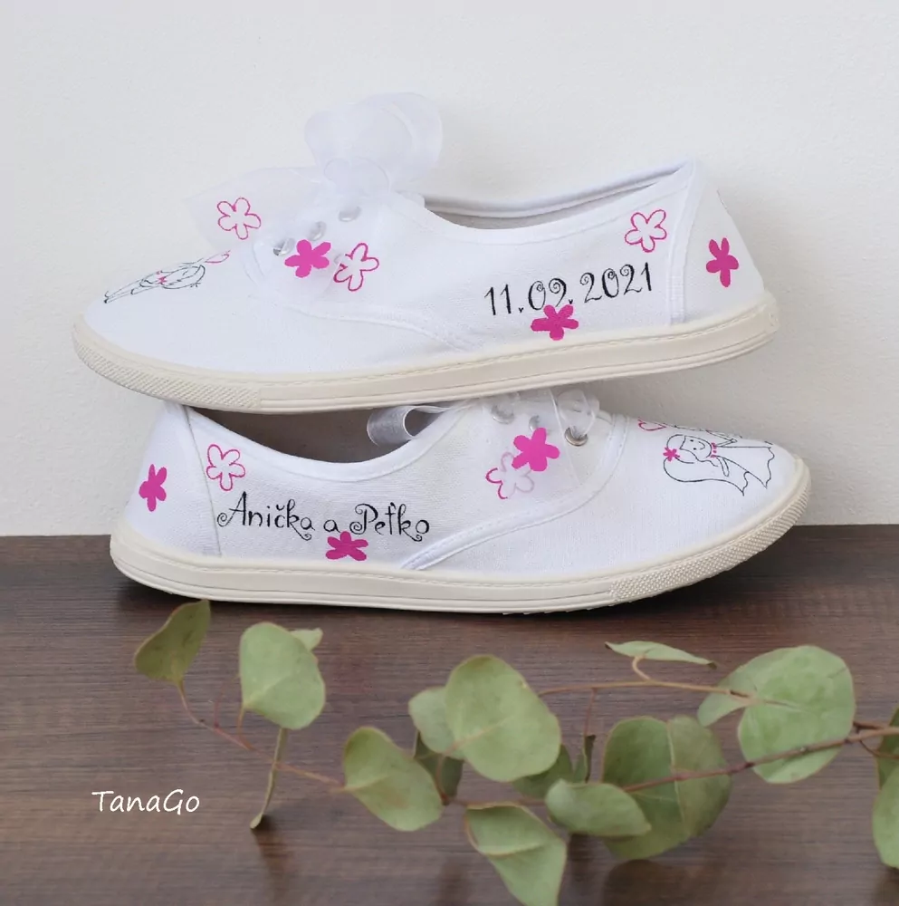Svatební tenisky s růžovou
