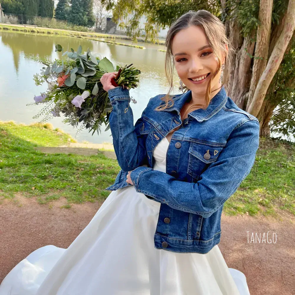 Riflová bunda s nápisem Love