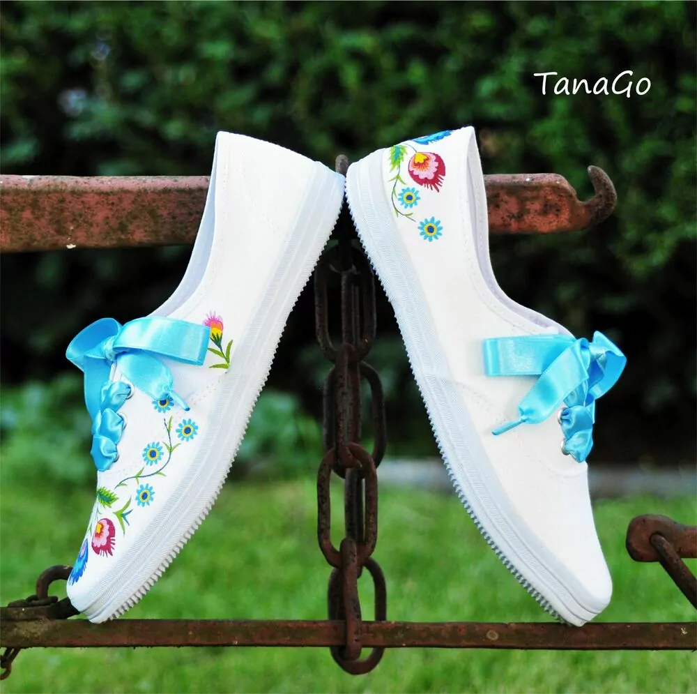 Folklorní tenisky květy