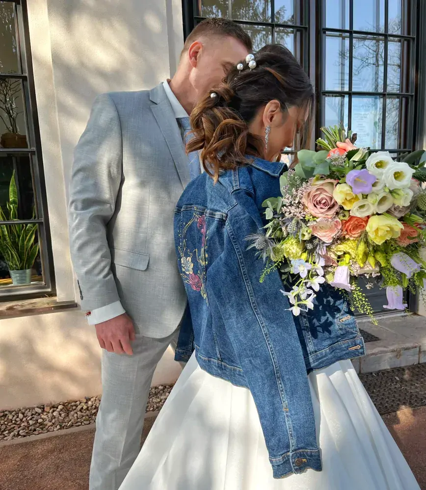 Riflová bunda s nápisem Love