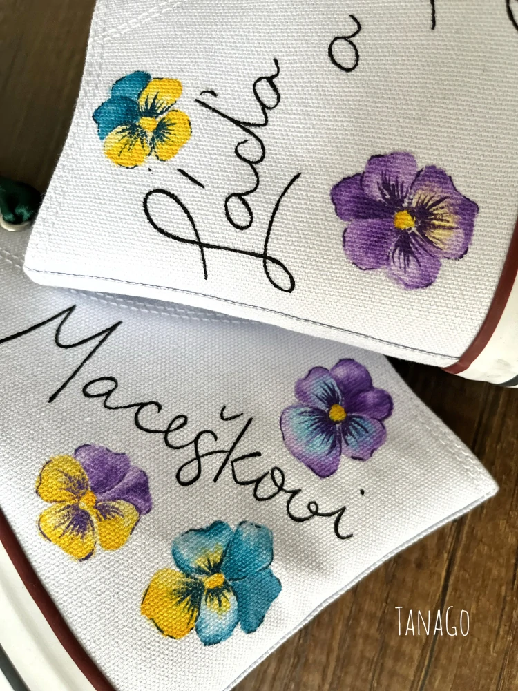 Kotníkové tenisky s květy