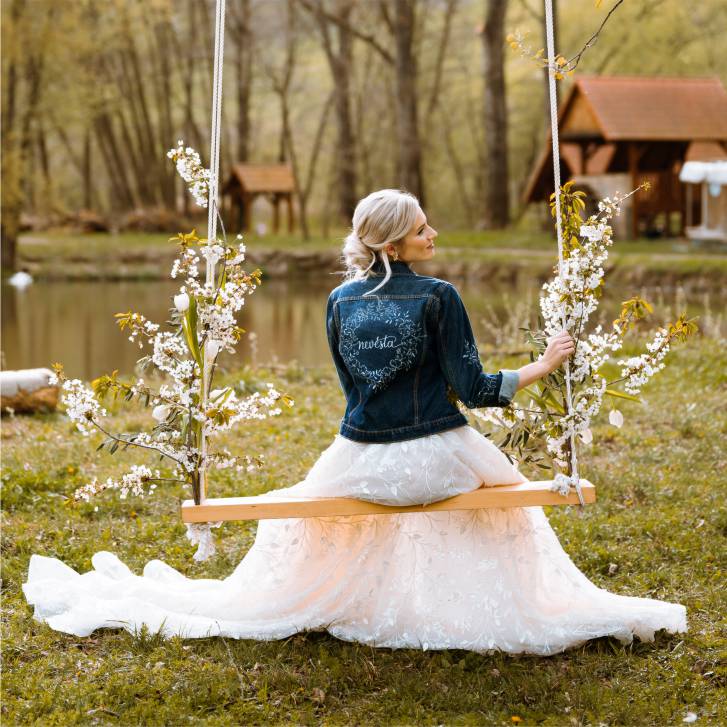 Svatební džíska Nevěsta