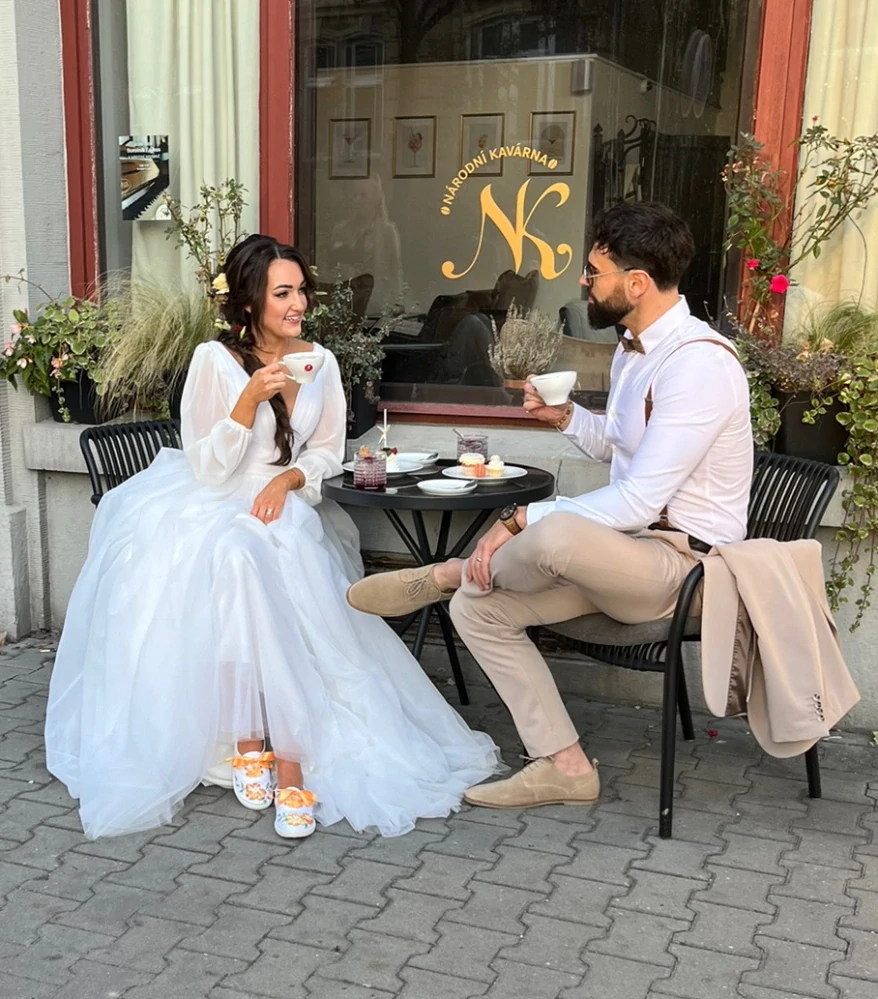 Tenisky s květy v barvě na přání