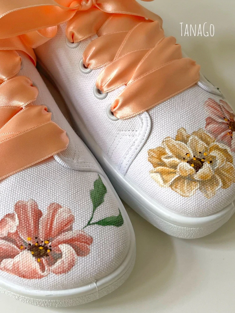 Rozkvetlé barefoot v broskvové