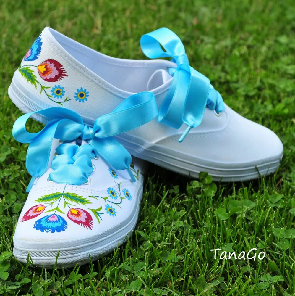 Folklorní tenisky květy