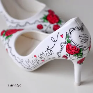 Rudé růže v krajkách 