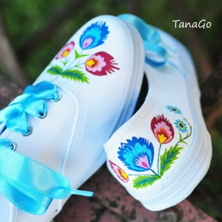 Folklorní tenisky květy