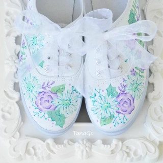Svatební tenisky s fialovo mentolovými květy