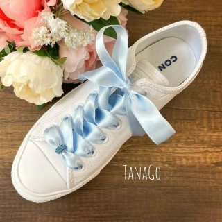 Světle modré tkaničky do nízkých converse s třpytivým průvlekem