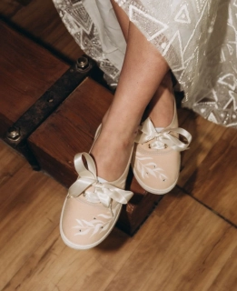 Svatební tenisky champagne s kamínky